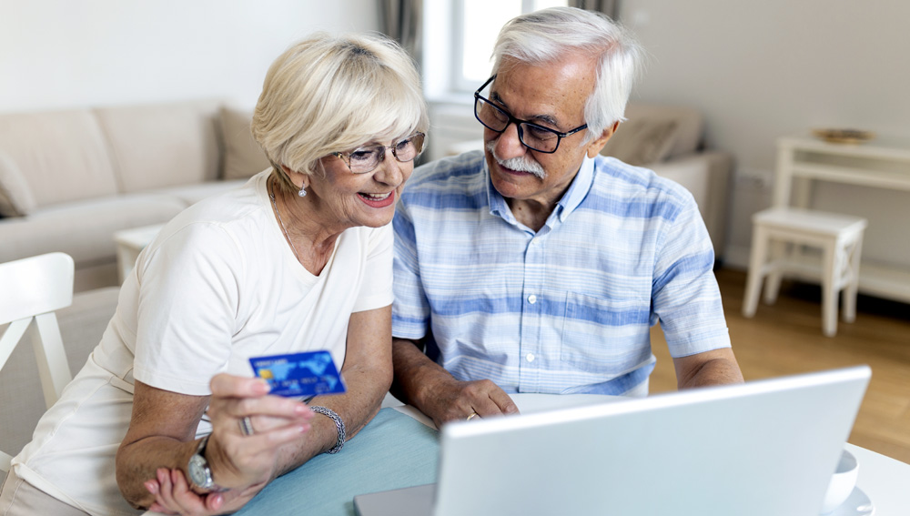 Those aged 25 – 34 and 65 years+ do most of the shopping on Cyber Monday.